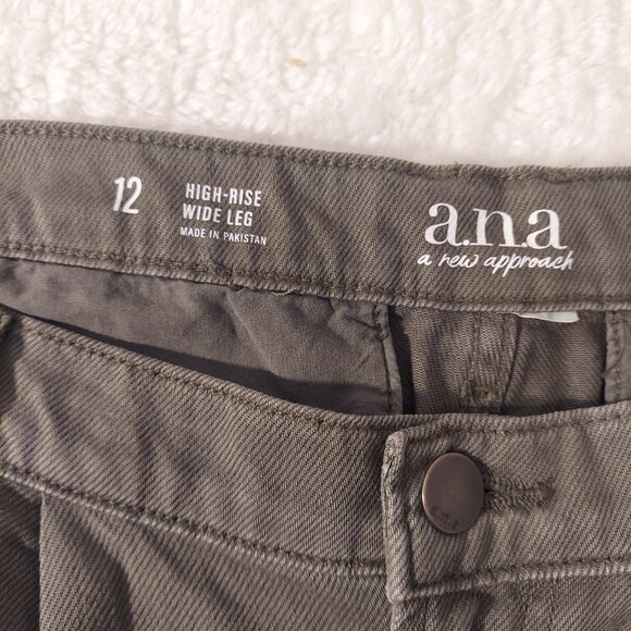 NWT a.n.a. Pleated Wide Leg Trousers Olive Khaki Size 6 - Picture 3 of 11